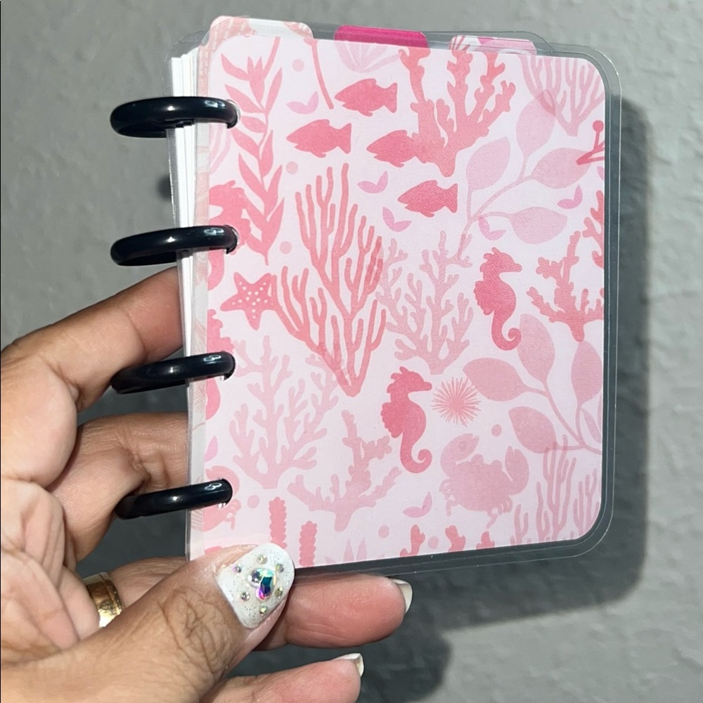 Micro happy planner size, tab dividers and dashboards. 60 sheets weekly planner.